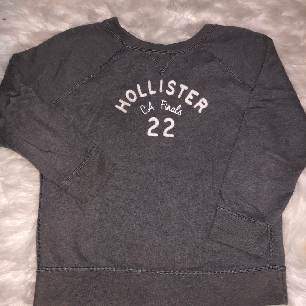 HOLLISTER crew neck